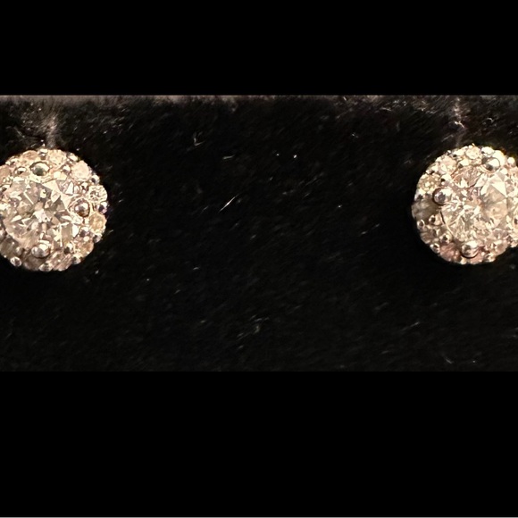 Diamond Halo Round Brilliant Stud Earrings 1.00 Ct TW 14K White Gold - Picture 5 of 8